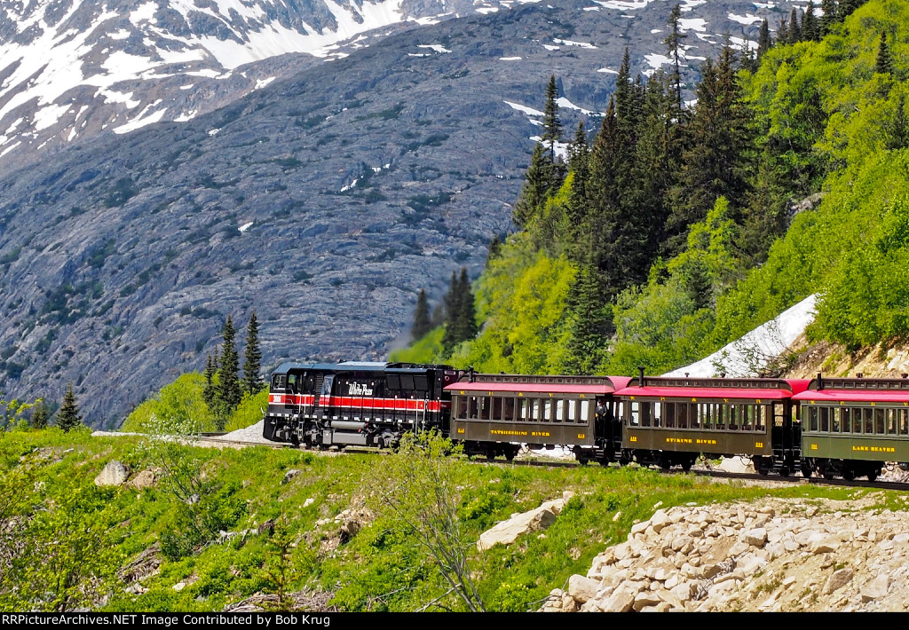 WPYR 3004 ascending toward the summit of White Pass